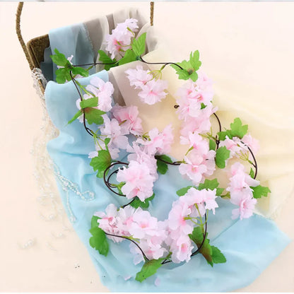 Girlanda ze sztucznych róż 2 m – biała